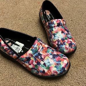 Nursing shoes